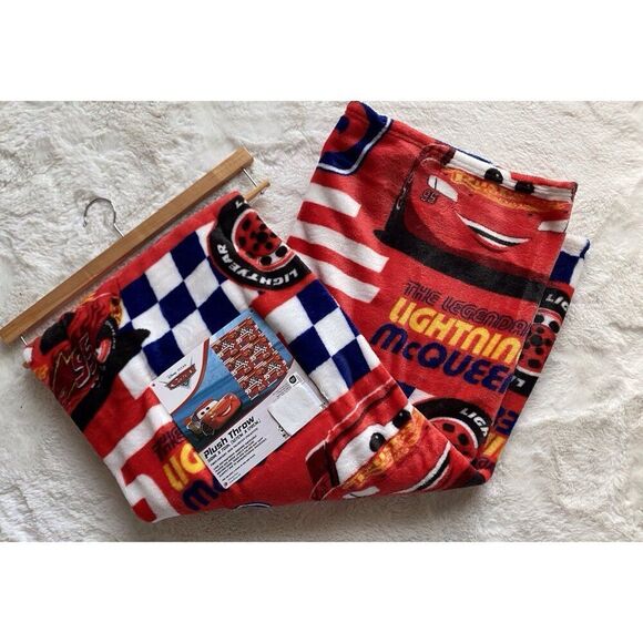 DISNEY Pixar CARS The Legendary LIGHTNING MCQUEEN Throw Blanket 50 X 70” NEW - Picture 7 of 16